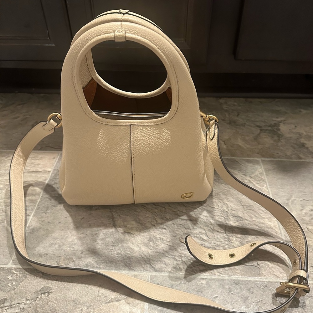 Lana Shoulder Bag 23 - Picture 9 of 11